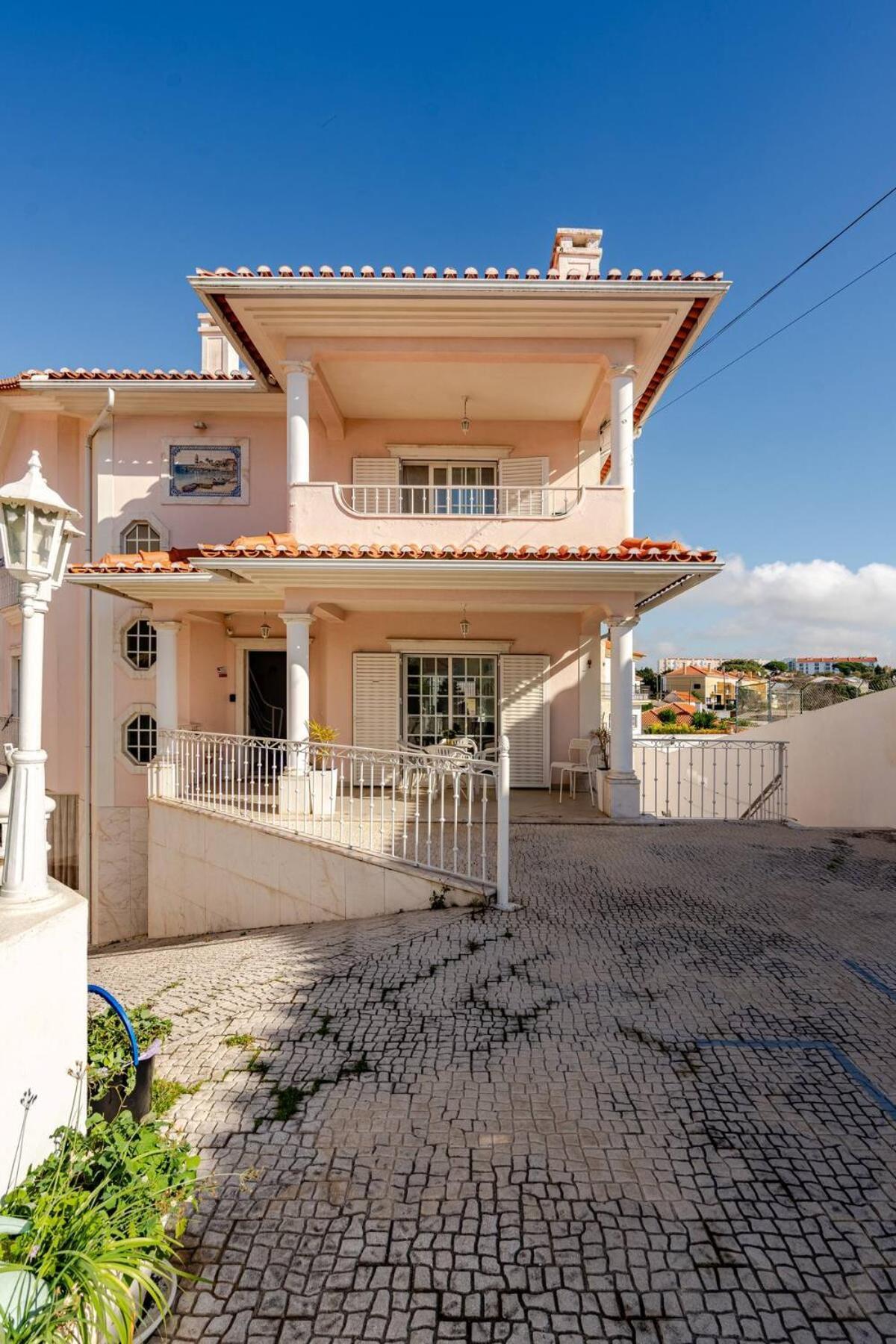 Alvide Guest House Alcabideche Esterno foto