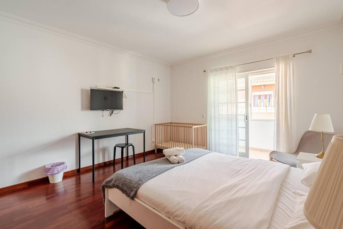 Alvide Guest House Alcabideche Esterno foto