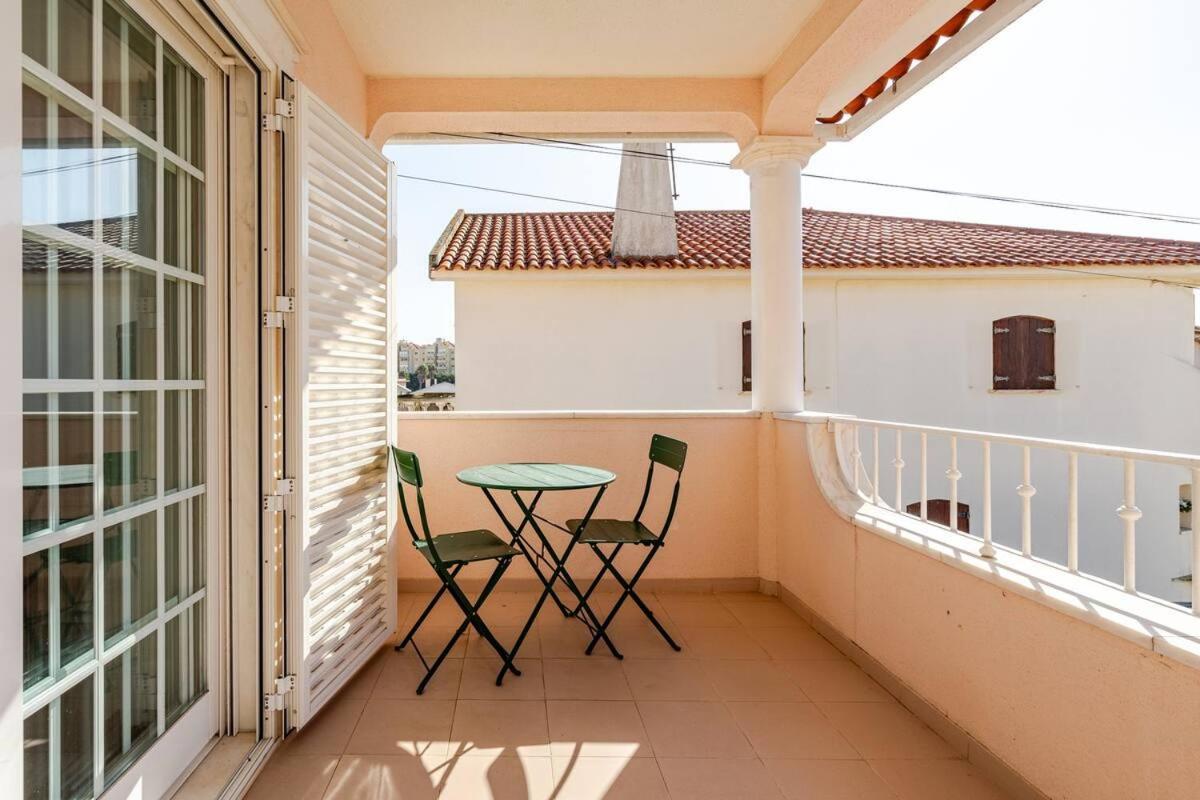 Alvide Guest House Alcabideche Esterno foto