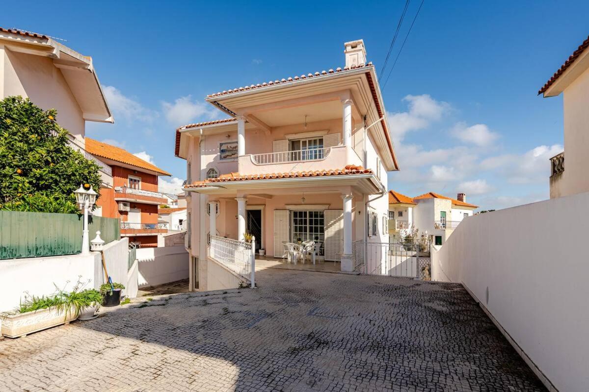 Alvide Guest House Alcabideche Esterno foto