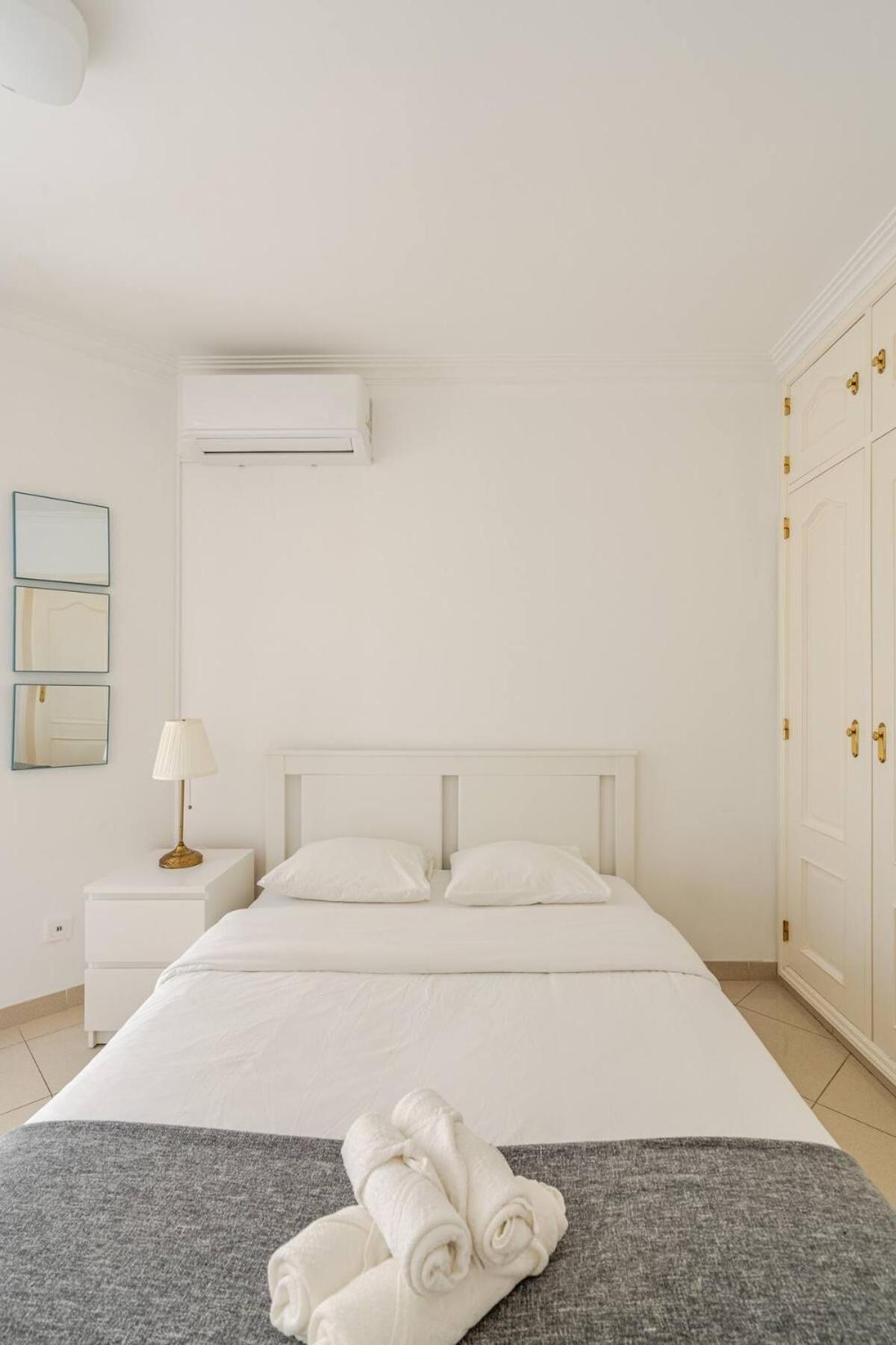 Alvide Guest House Alcabideche Esterno foto