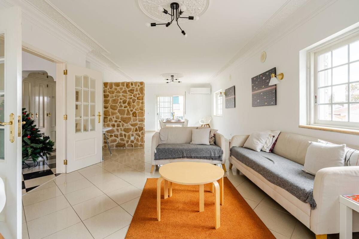 Alvide Guest House Alcabideche Esterno foto